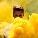 彼が着ている服の色で、その時の感情がわかる！